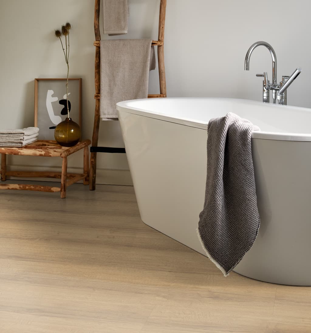 Parchet laminat EGGER EDF193 Stejar Brightstone miere 7,5 mm