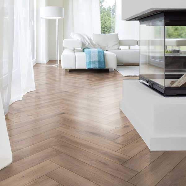 Parchet laminat Herringbone  Stejar Metz 8 mm 665 x 133