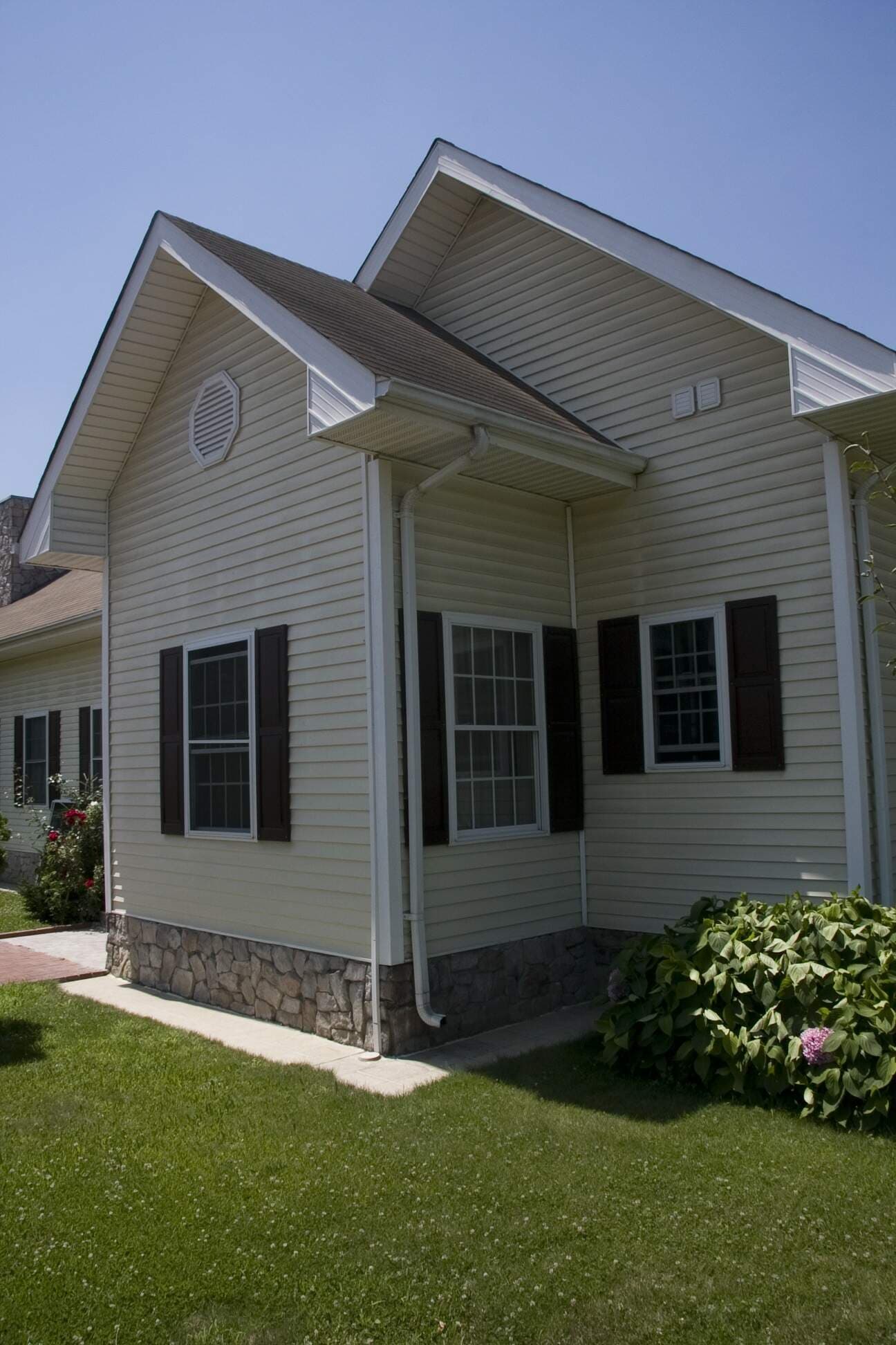 Siding American (Lambriu PVC) 3.81 x 0.205 m Culoare Fildesiu — imagine 3