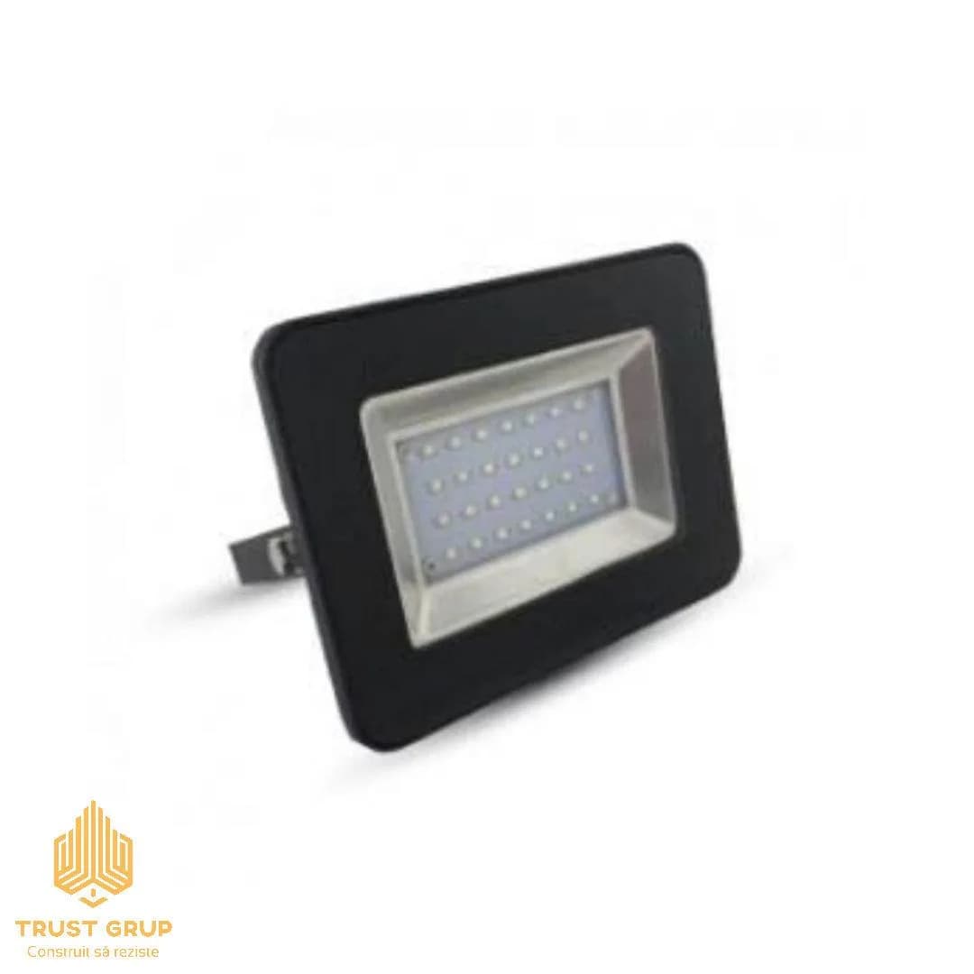 Proiector LuminaLed 70W 6500K IP 65 (negru)